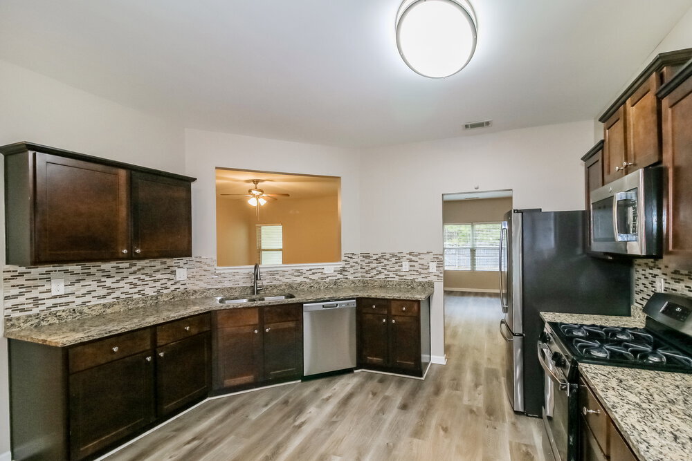 Building Photo - 3482 Sandstone Trail SE