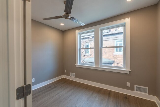 Building Photo - 533 N Euclid Ave