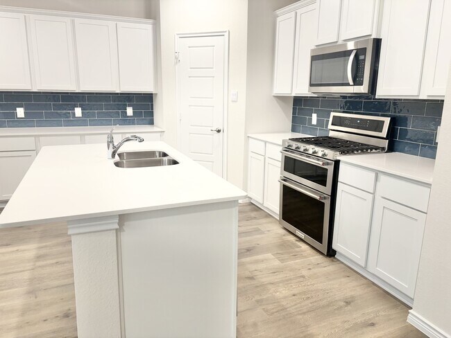 Building Photo - 3829 Caddo Dr