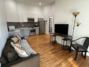 Building Photo - 4 Elliot St