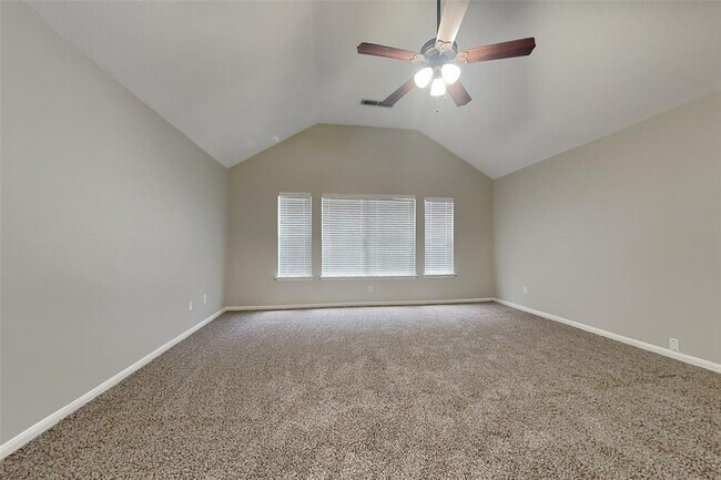 Building Photo - 59 Terraglen Dr