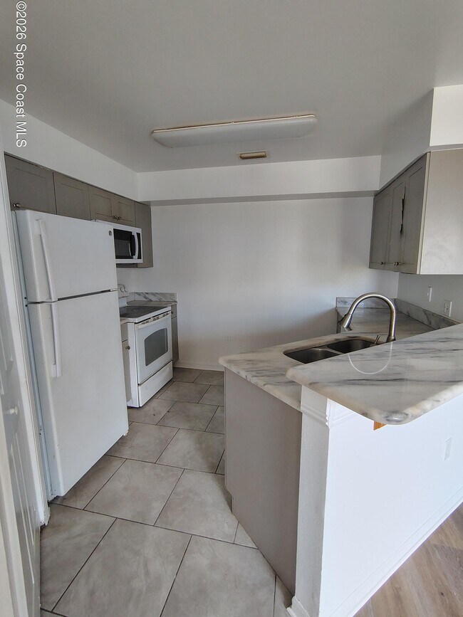 Building Photo - 7030 US-1