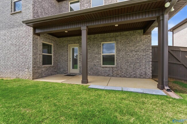 Building Photo - 212 Paladin St