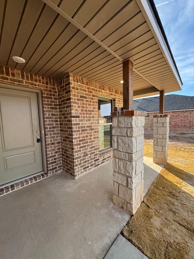 Building Photo - Brand New Construction 3/2/2 2024 1/2 off ...