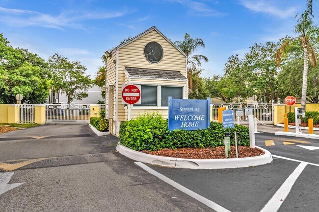 Building Photo - 3405 NW 44th St