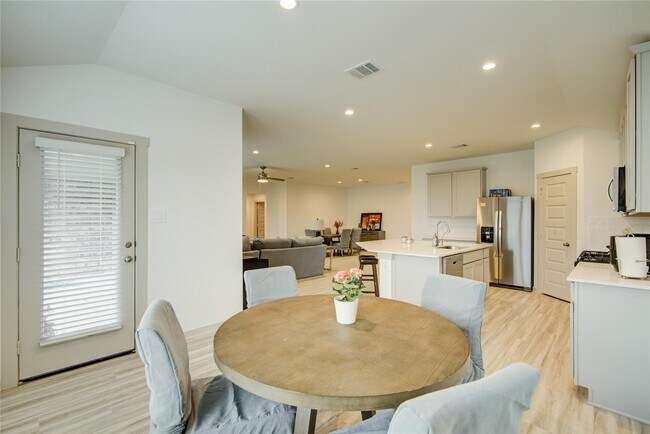 Building Photo - 3530 Ter Lndg Ct