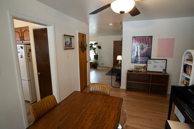 Building Photo - 180 Estes St