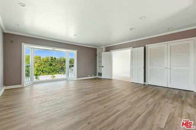 Building Photo - 4640 Laurelgrove Ave