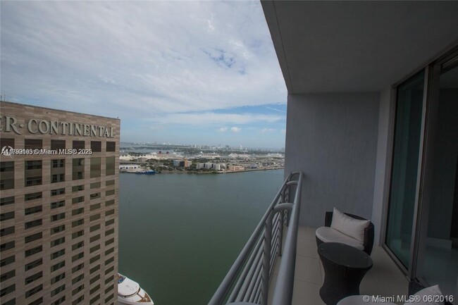 Building Photo - 335 S Biscayne Blvd