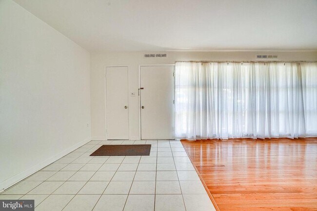Building Photo - 4771 Parkman Ct