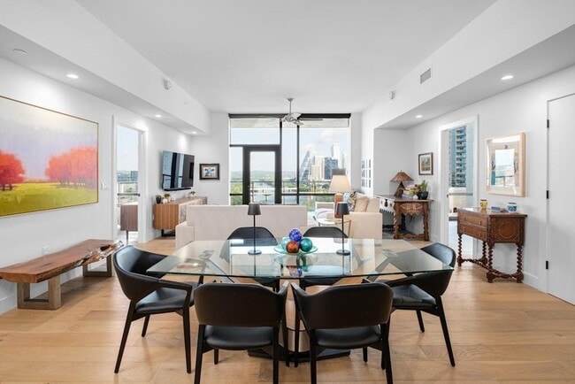 Building Photo - 70 Rainey St