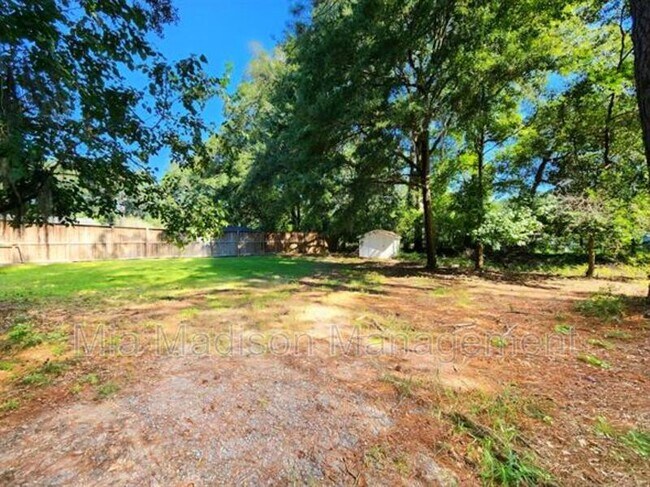 Building Photo - 2108.5 E 65th St