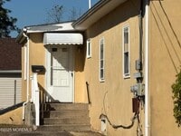 Building Photo - 672 Shore Concourse