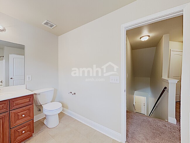 Building Photo - 1439 Sunray Dr