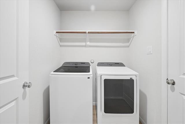 Building Photo - 1004 Pineview Ln
