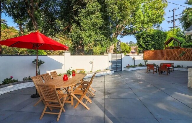 Building Photo - 3815 Laurel Canyon Blvd