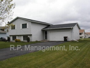 Building Photo - 1733 Lincoln Ave