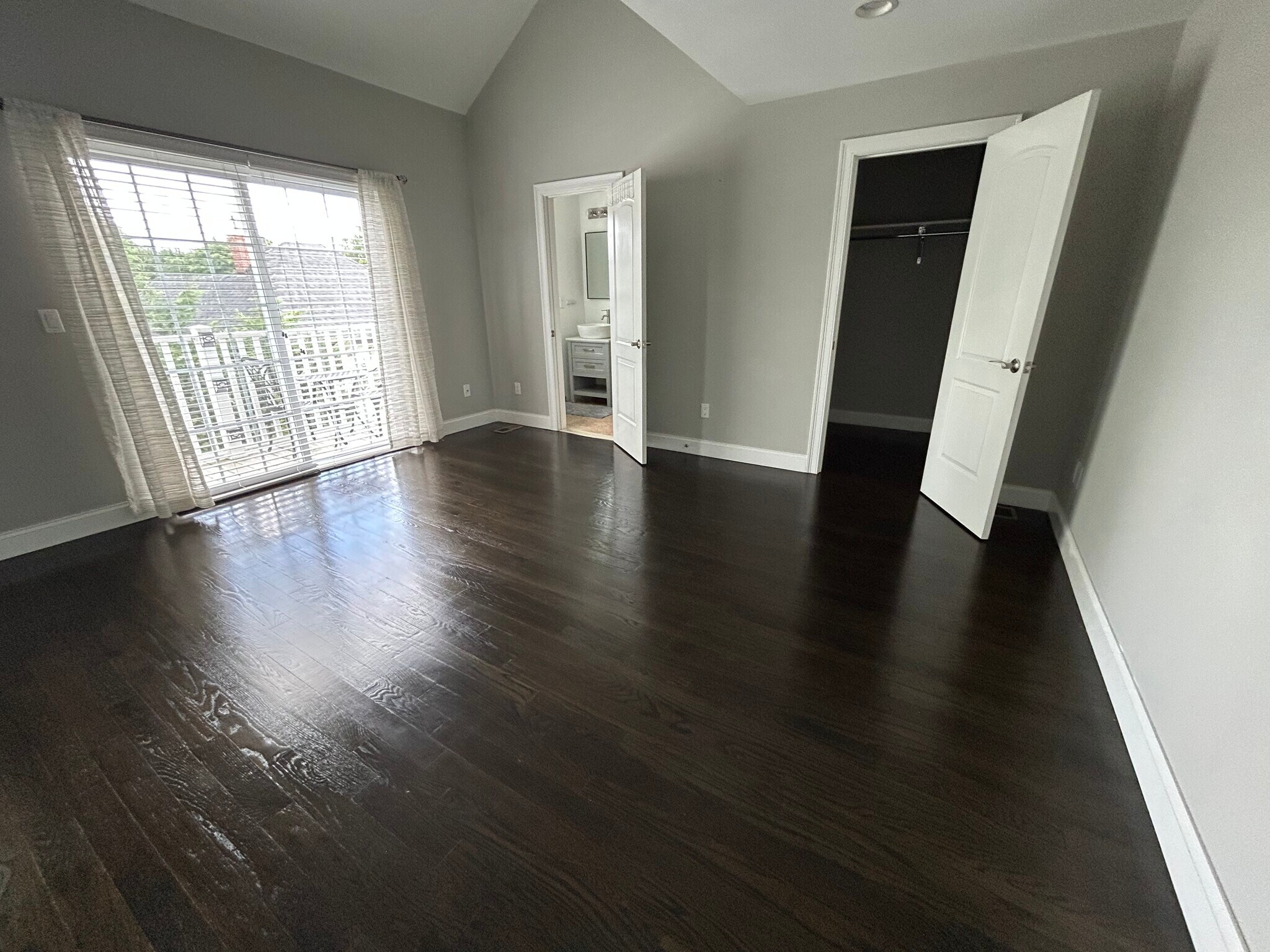 2nd floor master bedroom, full bath and walk in closet - 324 Cross St