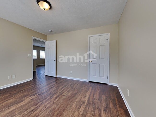 Building Photo - 10399 Peacock Ln