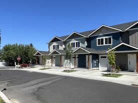 Building Photo - 1030 Finch Ln