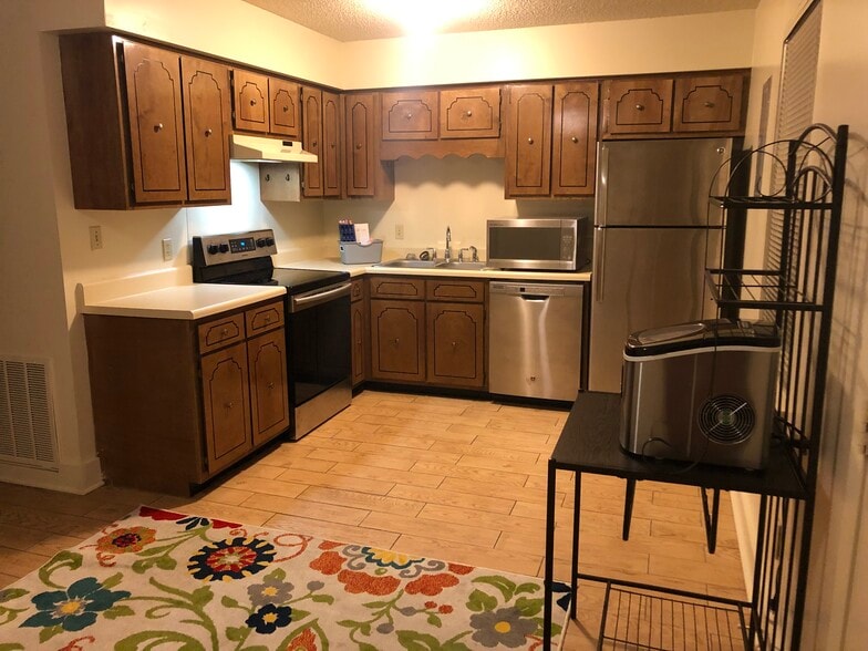 Stainless steel kitchen appliances - 116 Michael Dr
