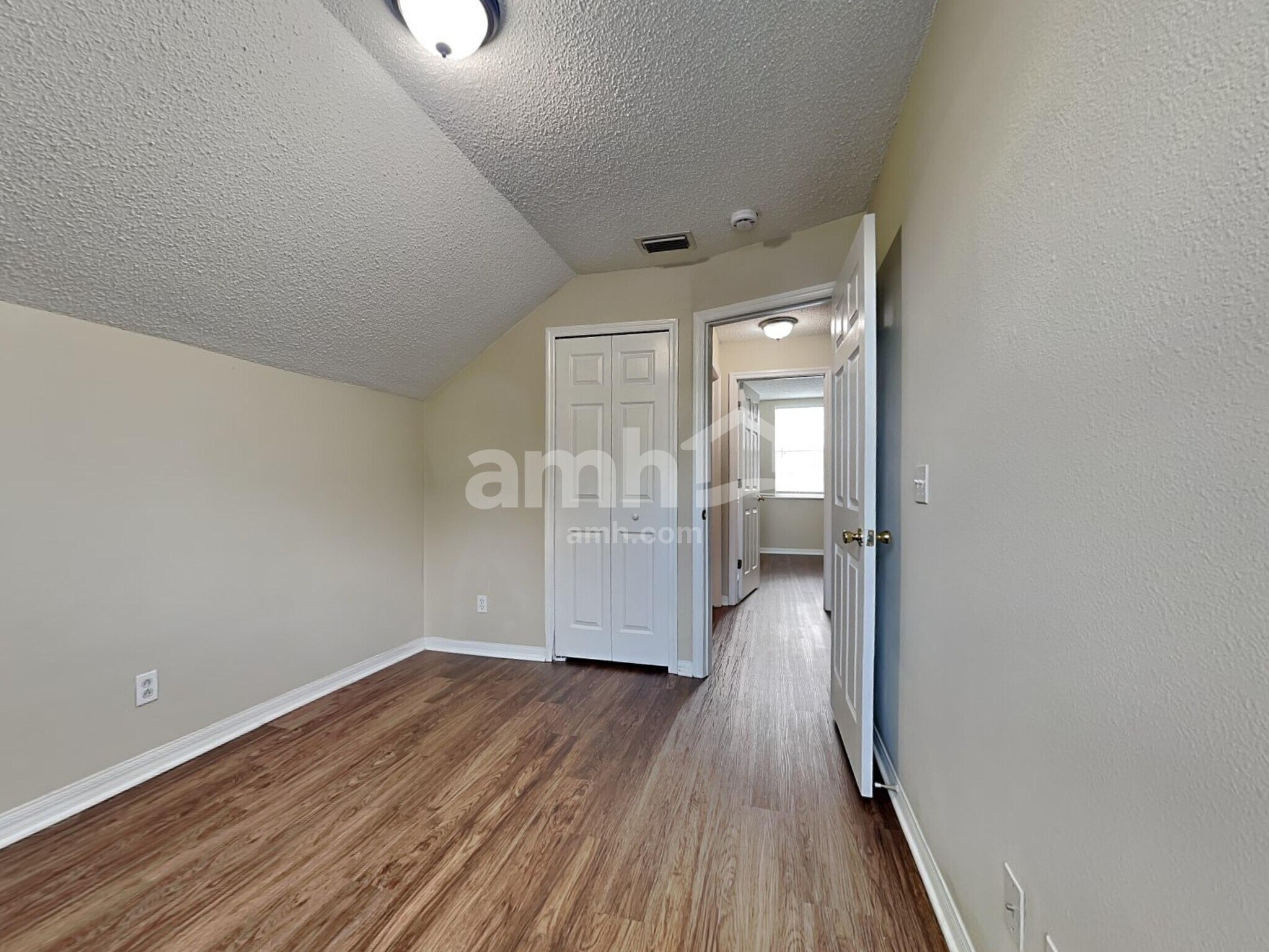 Building Photo - 622 Cape Cod Cir
