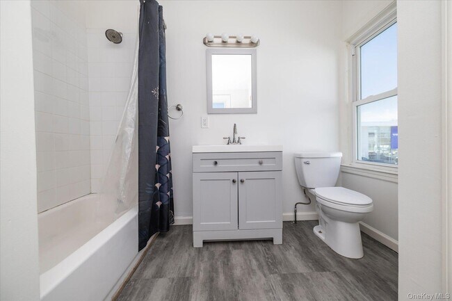 Building Photo - 31 N Lewis Pl