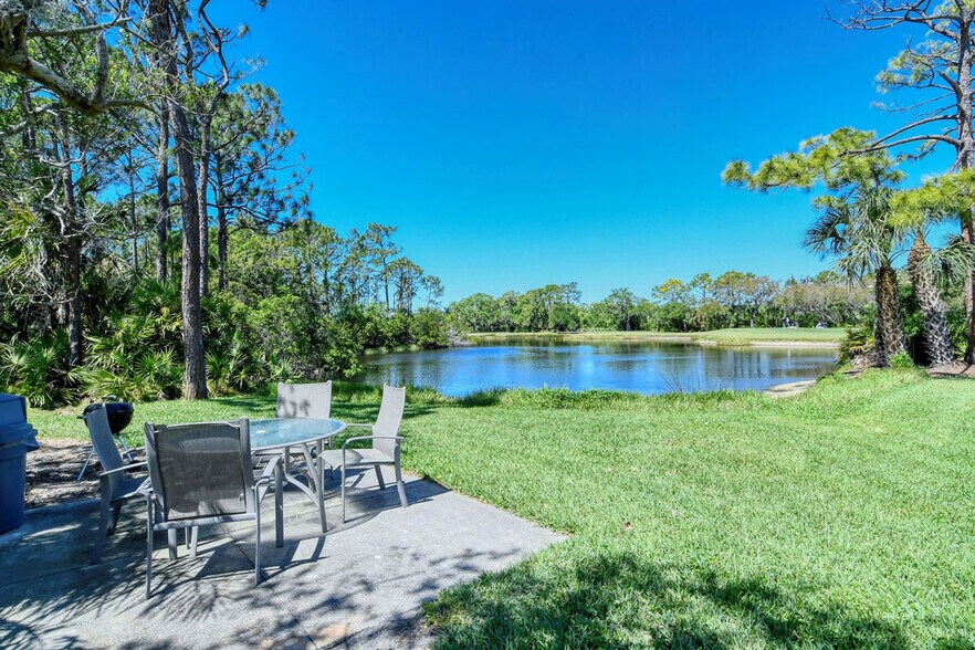 Building Photo - 8750 Olde Hickory Ave