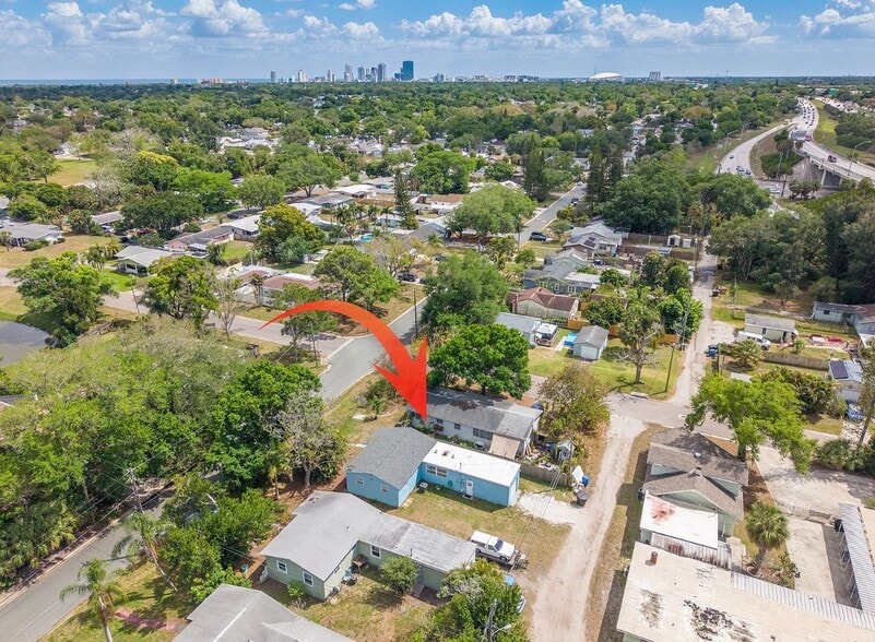 Proximity to downtown St Pete - 4012 21st St N