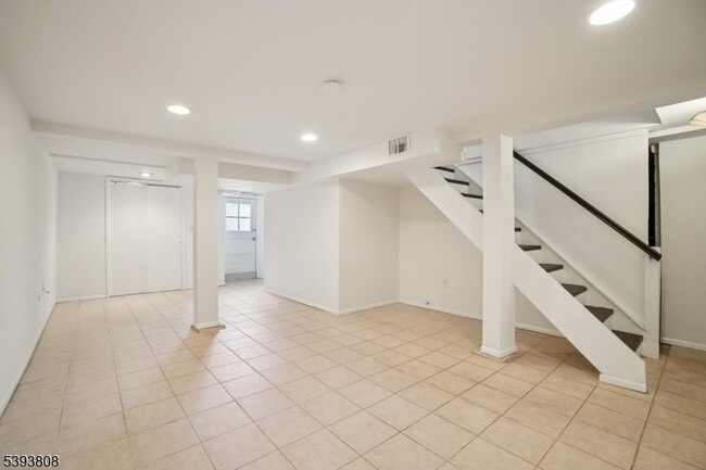 Building Photo - 1792 Mountain Ave