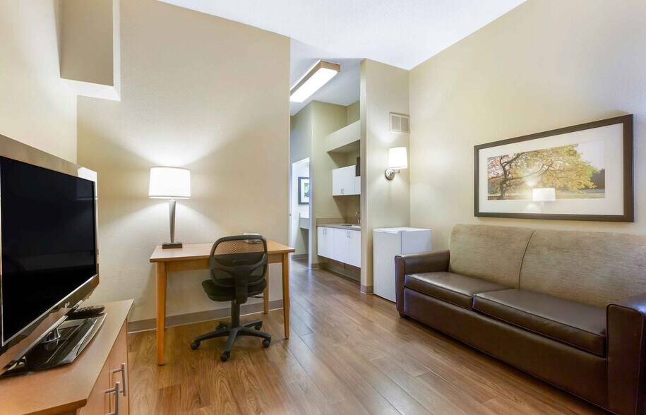 Building Photo - Furnished Studio-Findlay - Tiffin Avenue