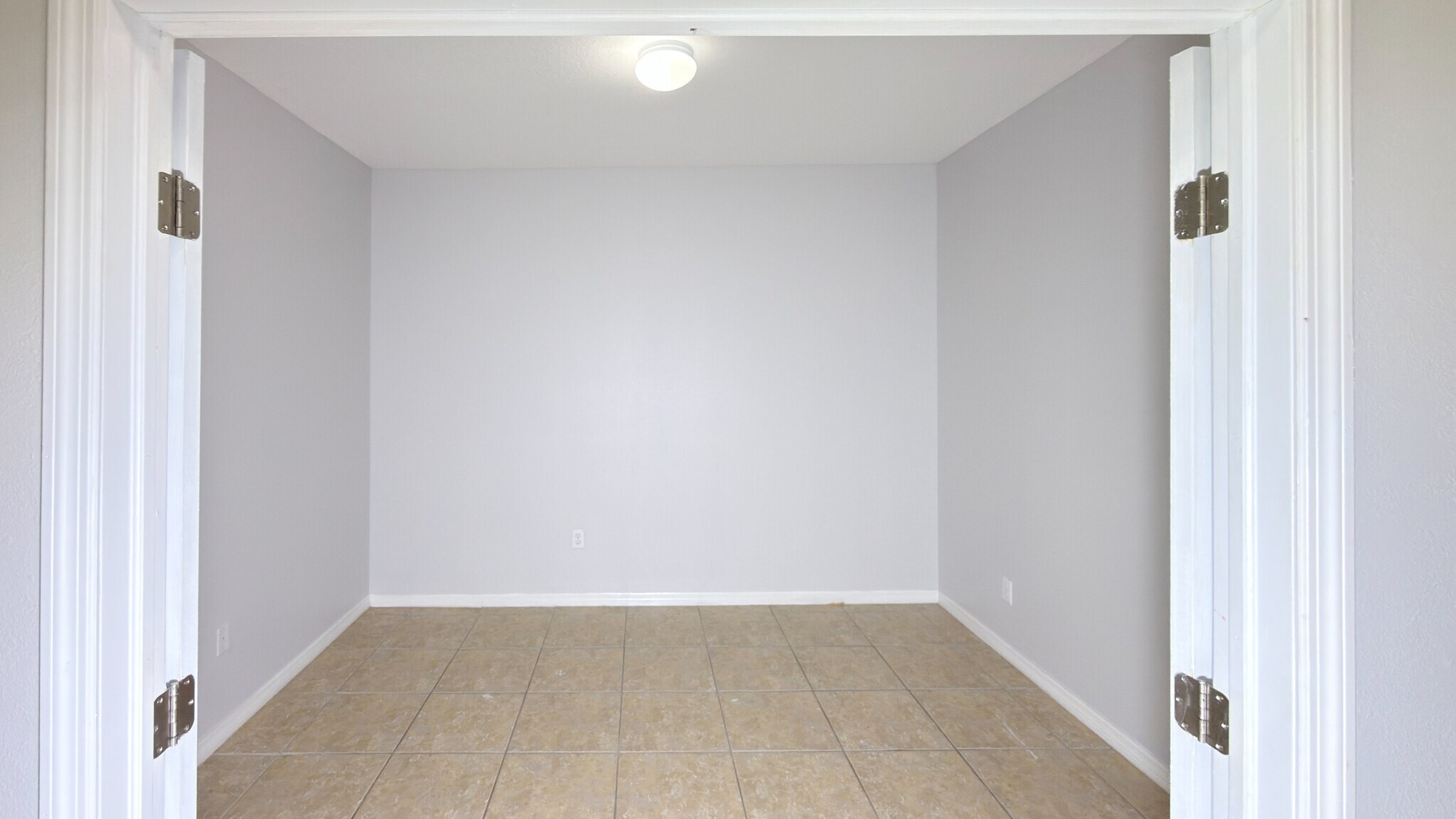 Building Photo - 4093 Shade Tree Ln