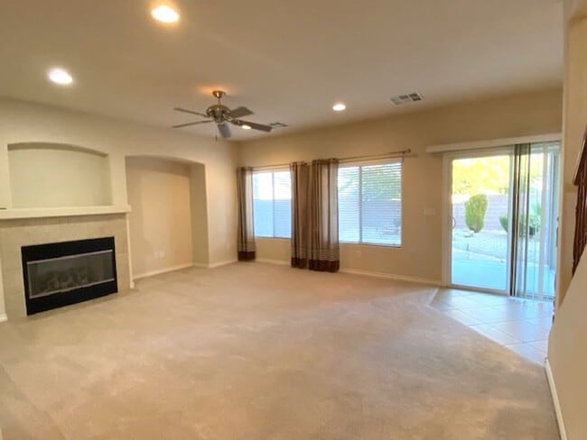 Building Photo - Available on July 31, 2025 For Viewing. Su...