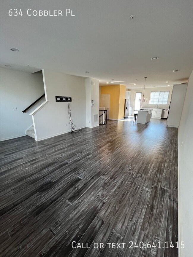 Building Photo - 634 Cobbler Pl