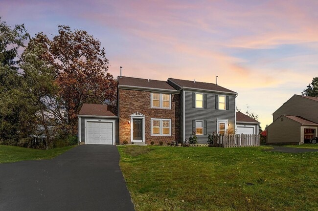 Primary Photo - 384 W Powell Rd