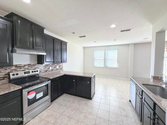 Building Photo - 14020 Corrine Cir