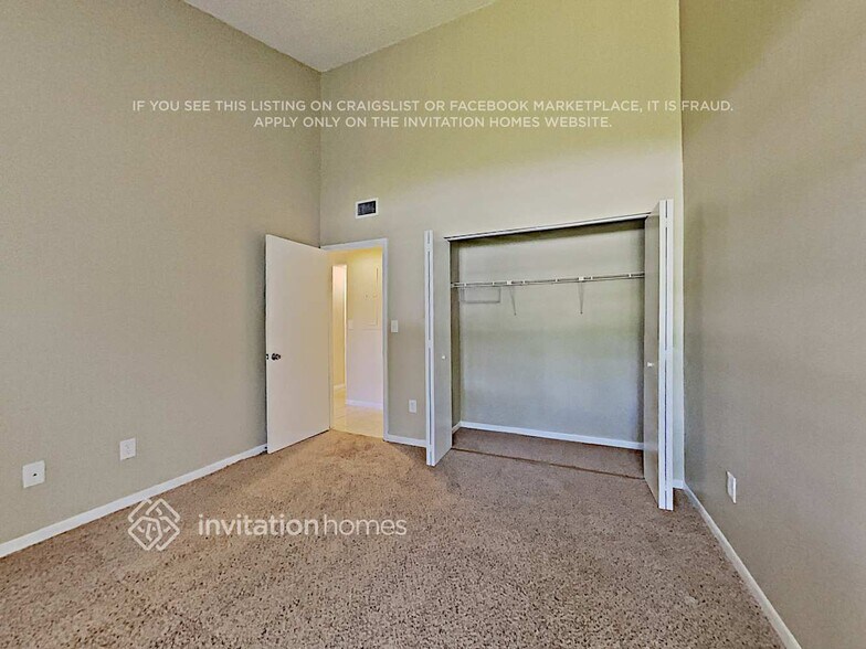 Building Photo - 8600 SW 140th Terrace