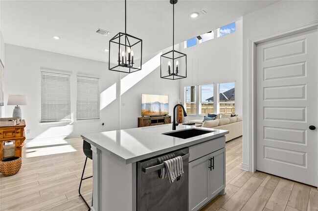 Building Photo - 481 Darley Oak Dr