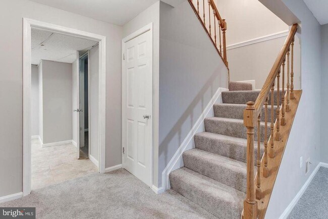 Building Photo - 304 Crescendo Way
