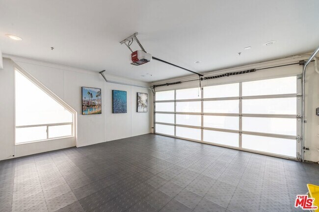 Building Photo - 26508 Latigo Shore Dr