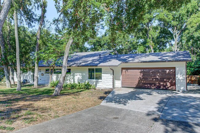 Building Photo - 6106 Shoal Creek Blvd