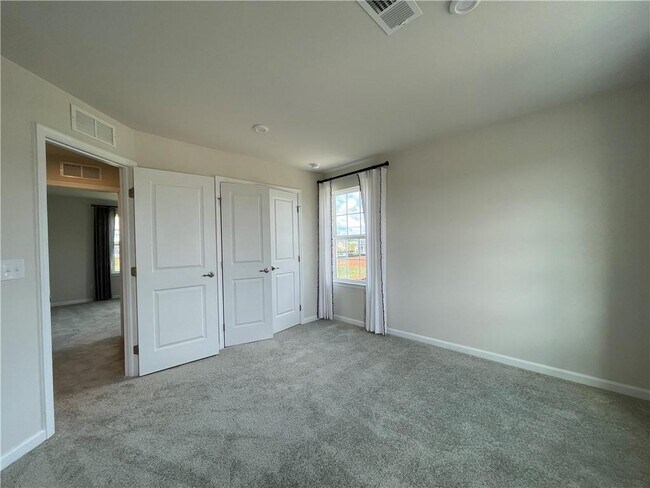 Building Photo - 105 Marchmont Dr