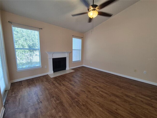 Building Photo - 18104 Villa Creek Dr