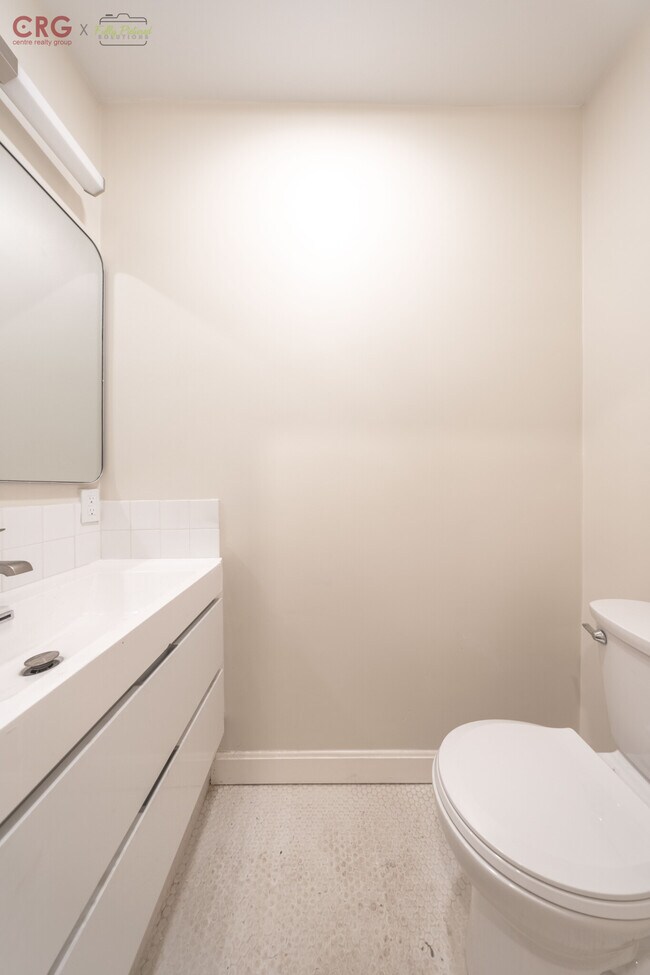 Building Photo - 1726 Beacon St