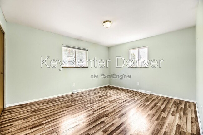 Building Photo - 4280 W Virginia Ave