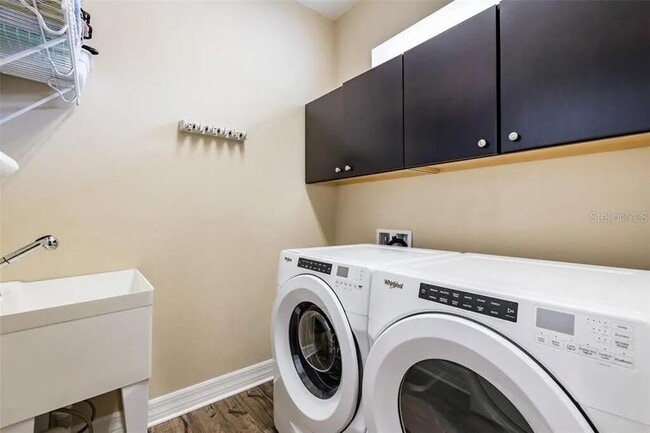 Building Photo - 27392 Cayenne Ln