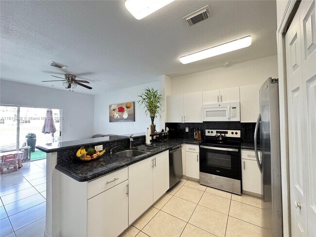 Building Photo - 10833 SW 83rd St