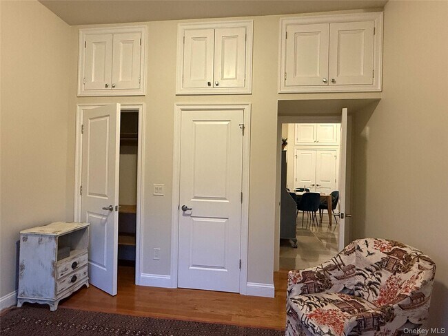 Building Photo - 125 Main St