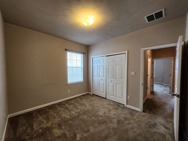 Building Photo - 3/2 townhome available for rent August 6, 2026, renting for $1795 per month, privacy fenced back ...