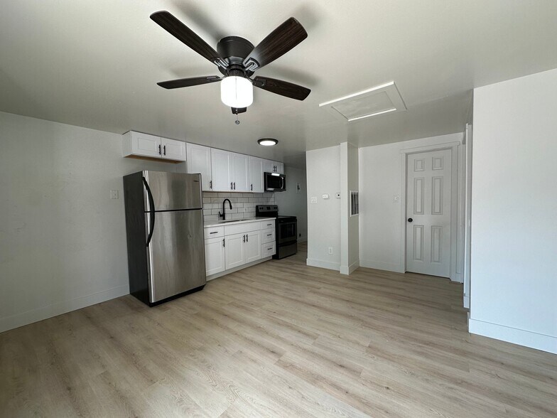 Building Photo - 3440 S 200 E